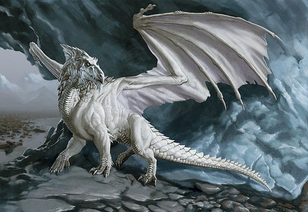 Dragon Blanc Ancien à La Sortie D'une Grotte